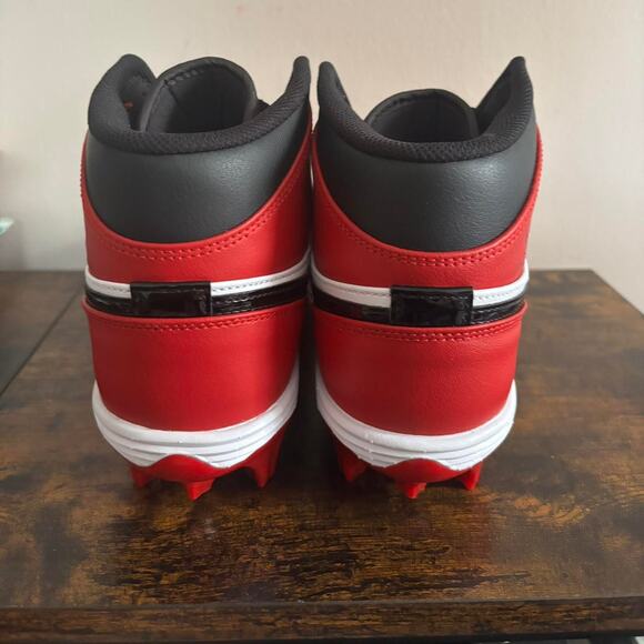 Nike air jordan 1 mid TD cleats \'Bred Toe\' football size 9.5 mens main image 4